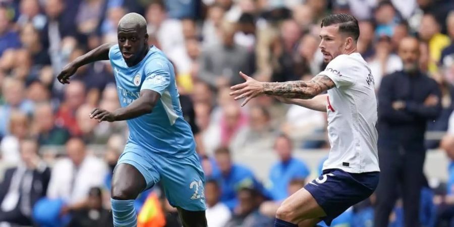 Benjamin Mendy (l) von Manchester City muss in Untersuchungshaft. Foto: Nick Potts/PA Wire/dpa