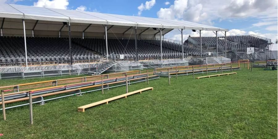 Noch ist die Arena in Utzenstorf leer, am Sonntag werden hier tausende von Schwingfans Matthias Sempach die Ehre erweisen.