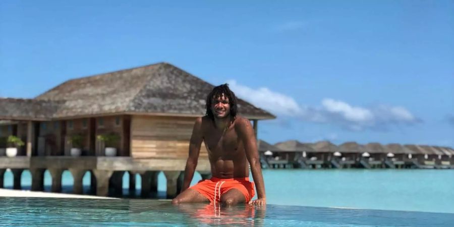 Arsenal-Spieler Mohamed Elneny grüsst aus dem Urlaub.