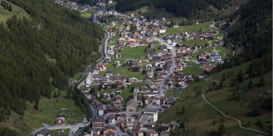 Die Walliser Gemeinde Saas-Grund busste zwei Einwohner wegen Falschentsorgungen.