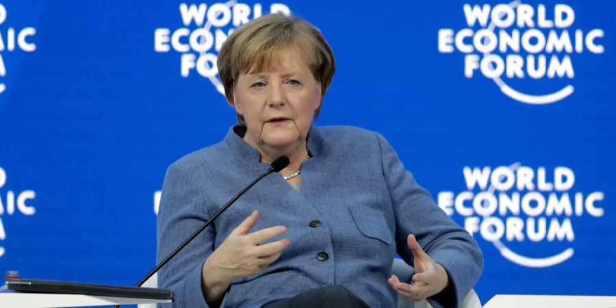 Angela Merkel spricht beim WEF 2018.