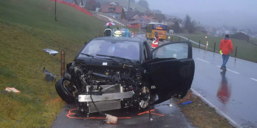 Hoher Sachschaden bei Verkehrsunfall in Waldstatt