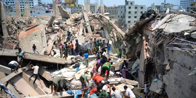 Rettungsarbeiten nach Fabrikeinsturz in Bangladesh Rettungsarbeiten nach Fabrikeinsturz in Bangladesh