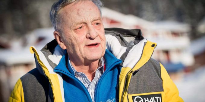 Gian Franco Kasper während einer Pressekonferenz in Åre (Schweden). Gian Franco Kasper