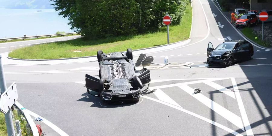 Der Autolenker verletzte sich bei der Kollision in Beckenried NW schwer.