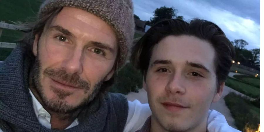 Sohn Brooklyn überrascht seinen Vater David Beckham zum Geburtstag.