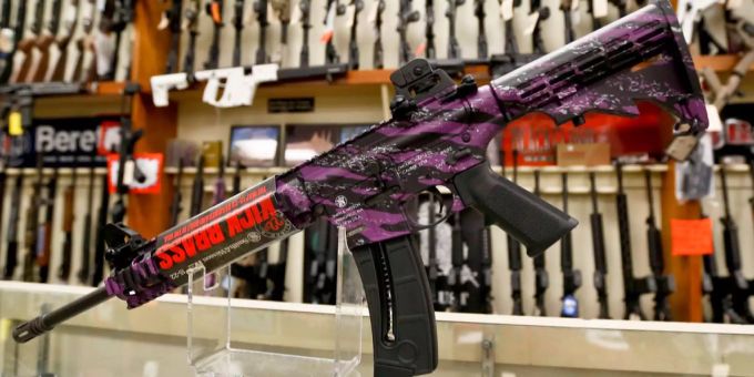 Grösster Waffen-Abnehmer ist Indien mit einem Weltmarktanteil von 12 Prozent. Grösster Waffen-Abnehmer ist Indien mit einem Weltmarktanteil von 12 Prozent.
