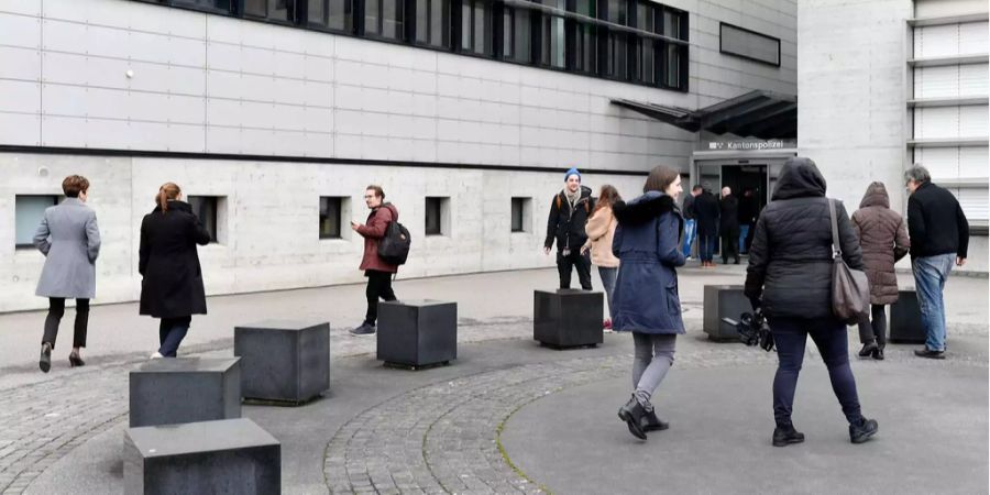 Der Saal in Schafisheim AG, wo der Vierfachmord verhandelt wurde.