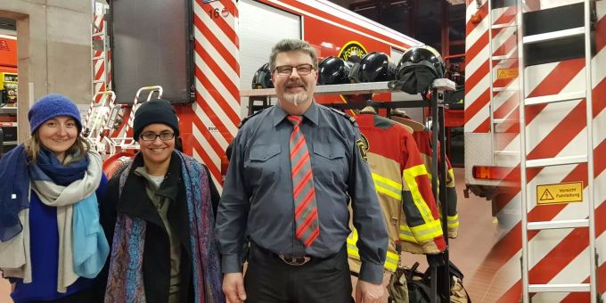 Ausbildung im Rettungsdienst - Berner Freiwilligen-Feuerwehr rekrutiert Frauen