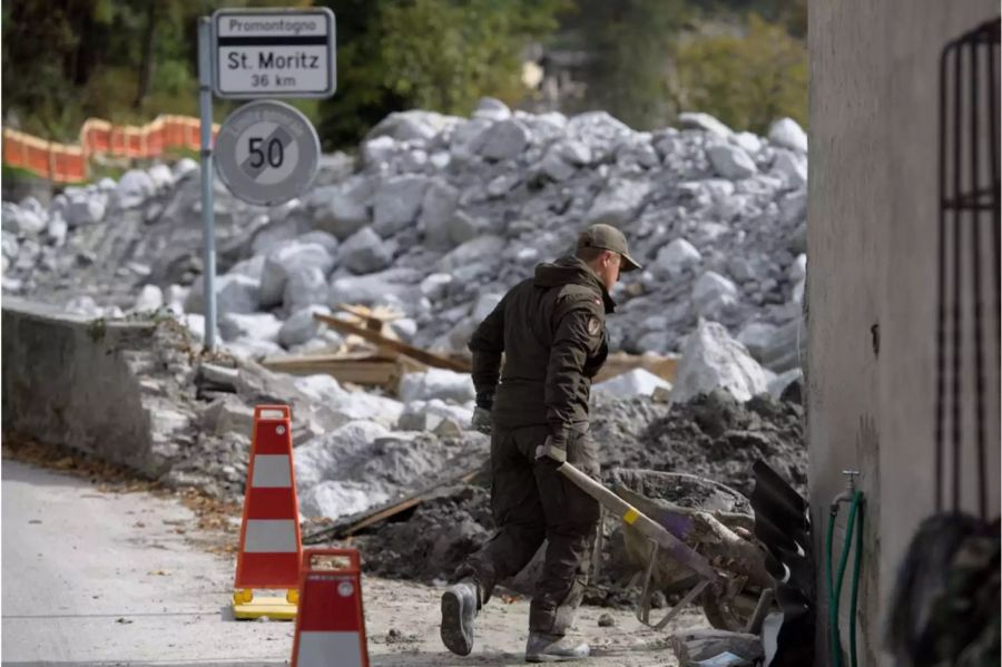 Am 23. August kam es zum Bergsturz, die Aufräumarbeiten dauern an.