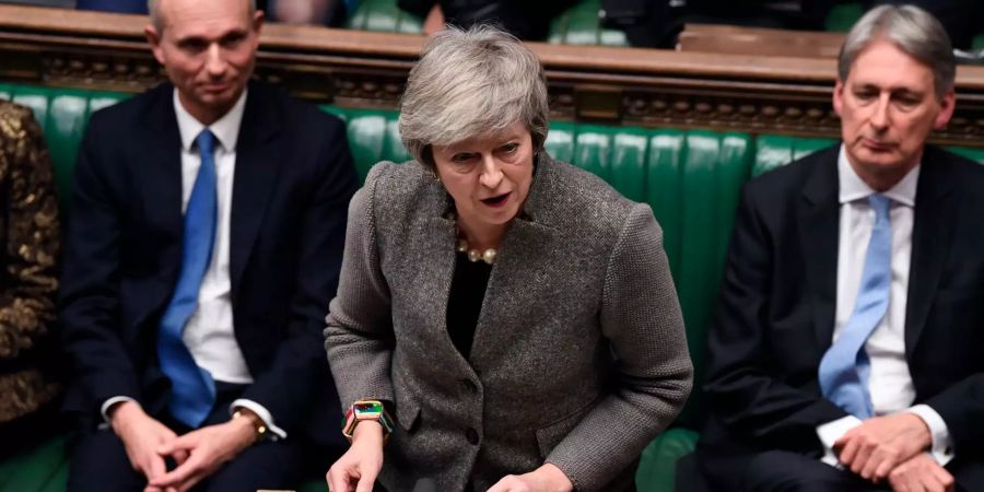 Die britische Premierministerin Theresa May hält eine Rede.