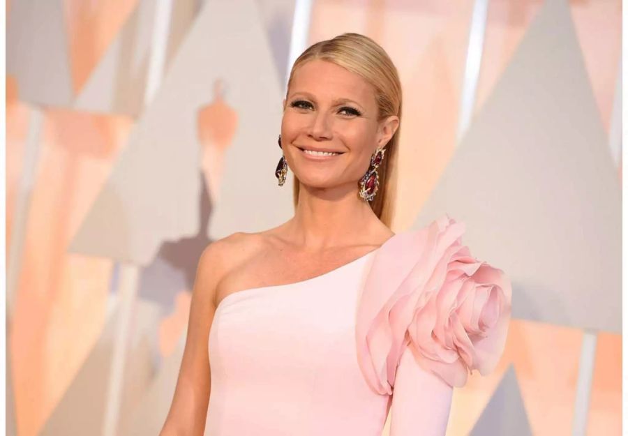 Die Arbeit im Service ist auch Gwyneth Paltrow (46) bestens bekannt. Vor ihrem Durchbruch schnürte sie sich die Schürze in einem Restaurant um.