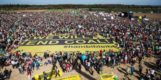 Friedlich verlaufen - 50'000 Demo-Teilnehmer am Hambacher Forst