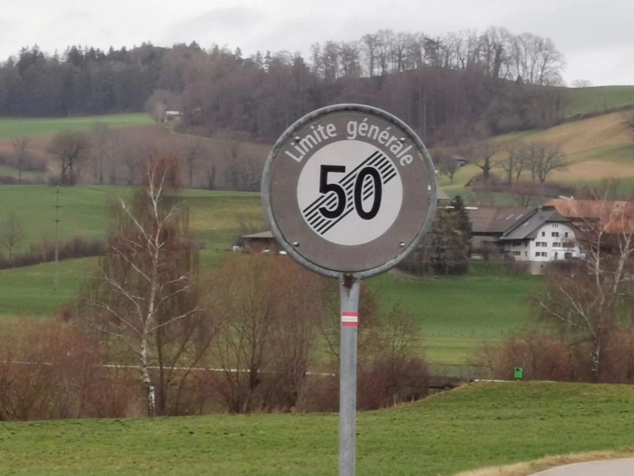 Die Erklärung des Kantons: Das neue Schild brauche es gemäss dem Bundesrecht.