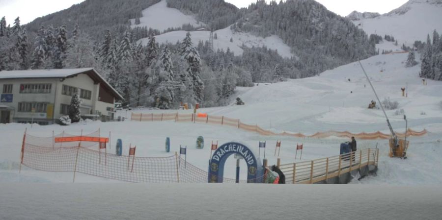 Das Skigebiet Schwarzsee im Kanton Freiburg konnte in den letzten Tagen endlich mehr Pisten und Lifte öffnen.