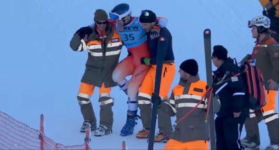 Am Lauberhorn stürzt er kurz vor dem Haneggschuss schwer.