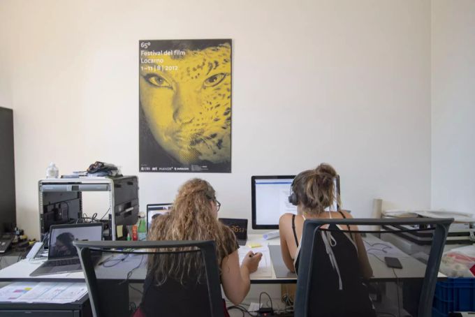 Ab heute gilt für Betriebe, die ihre Mitarbeiter testen, keine Homeoffice-Pflicht mehr. Coronavirus Homeoffice