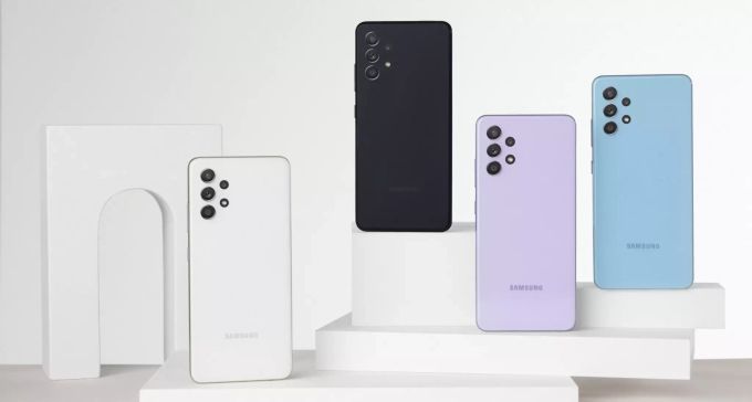 Das Samsung Galaxy A32 und A32 5G gibt es in «Awesome Black», «Awesome White», «Awesome Blue» und «Awesome Violet», wer hätte es gedacht? Samsung Galaxy A32