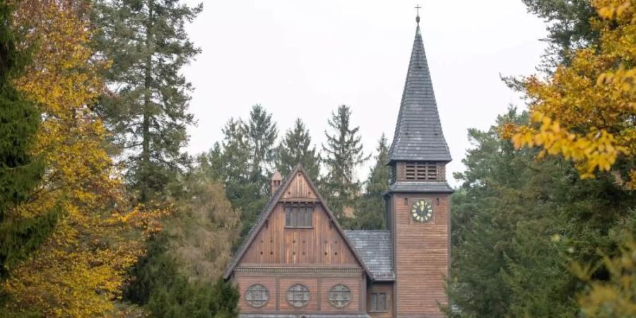 In der Netflix-Serie «Dark» taucht die Friedhofskapelle auf dem Südwestkirchhof in Stahnsdorf auf. Foto: picture alliance / ZB