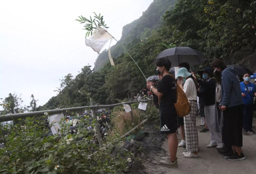 Taiwan trauert um Opfer des Zugunglücks