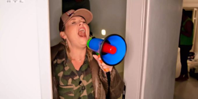 «DSDS»: Maite schreit die Kandidaten wach. DSDS