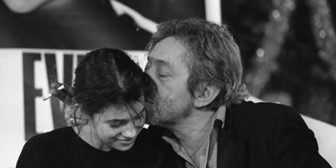 Serge Gainsbourg 1986 mit seiner Tochter Charlotte Serge Gainsbourg 1986 mit seiner Tochter Charlotte