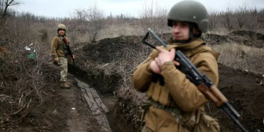 Ukrainische Soldaten an der Front in der Donezk-Region