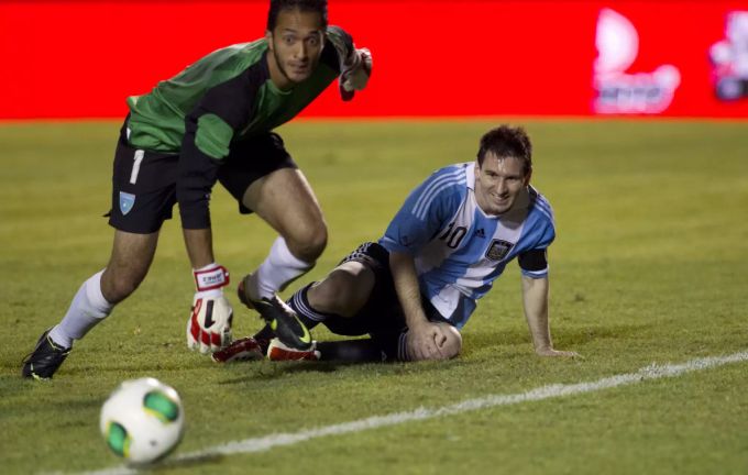 Ricardo Jerez Jr. im Einsatz für Guatemala. Auch schon gegen Argentinien mit Lionel Messi hat der Torwart gespielt. Torwart