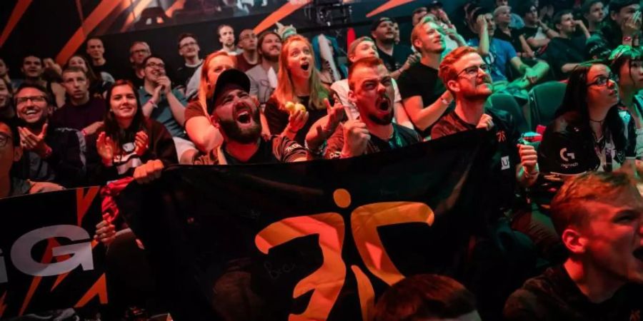 eSports Team Fans