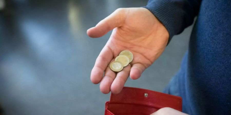 Leiharbeiter verdienen deutlich weniger als regulär Beschäftigte