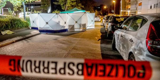 Bei einer Auseinandersetzung in Stuttgart ist ein Mann am Mittwochabend tödlich verletzt worden. Mann in Stuttgart getötet