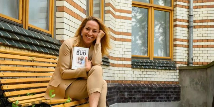 Cristiana Pedersoli, Tochter vom Schauspieler Bud Spencer, hat ein Buch über ihren Vater geschrieben. Foto: Christophe Gateau