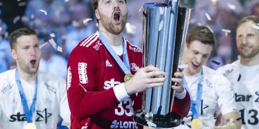 Torwart Andreas Wolff hat mit dem THW Kiel den EHF-Pokal gewonnen. Foto: Frank Molter