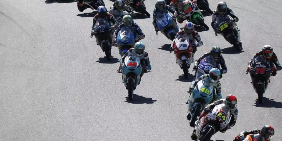 Beim Rennen der Klasse Moto3 in Assen waren deutsche Fahrer nicht am Start. Foto: Joan Monfort/AP