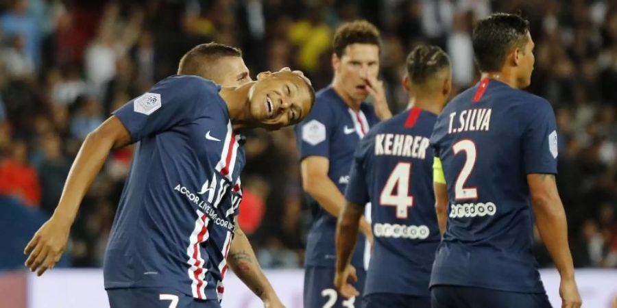 Kylian Mbappe (2.v.l) bejubelt sein Tor zum zwischenzeitlichen 2:0. Foto: Francois Mori/AP