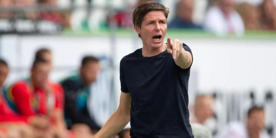 Wolfsburgs Trainer Oliver Glasner hofft auf den dritten Sieg in Folge. Foto: Swen Pförtner