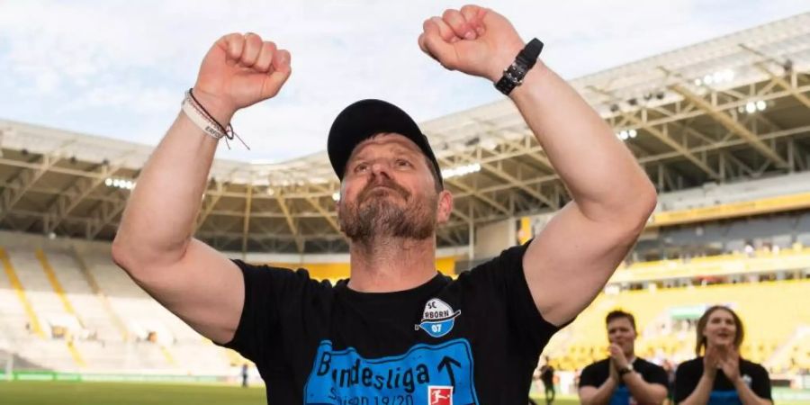 Der SC Paderborn verlängerte den Vertrag von Trainer Steffen Baumgart. Foto: Robert Michael