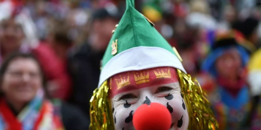 Karneval an Weiberfastnacht in Köln