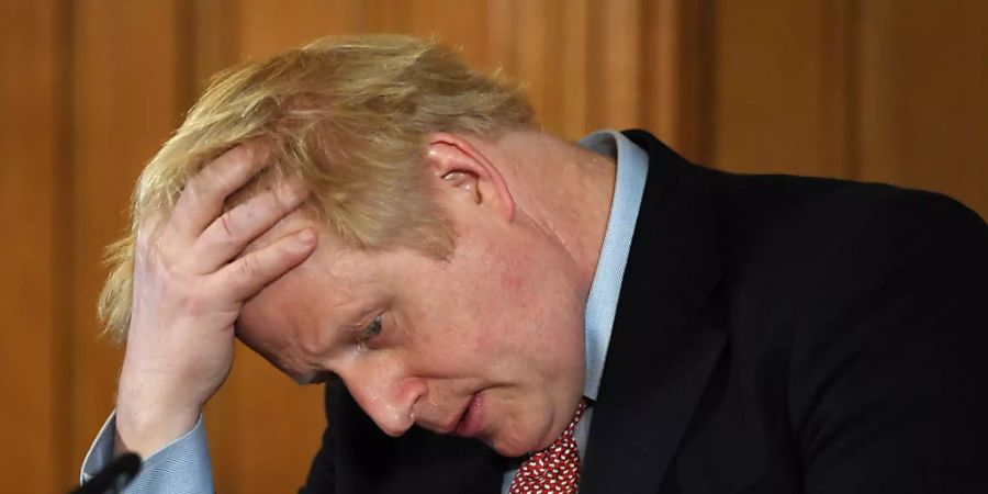 Der Zustand des mit dem Coronavirus infizierten britischen Premierministers Boris Johnson hat sich verschlechtert. Er wurde auf eine Intensivstation gebracht.