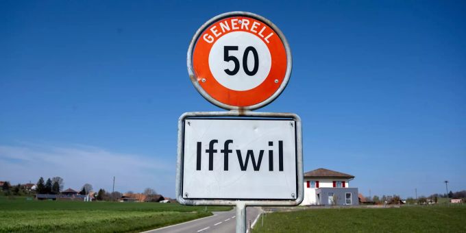 Ortsschild von Iffwil. - Iffwil Ortsschild von Iffwil. - Iffwil