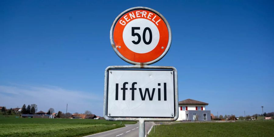 Ortsschild von Iffwil.
