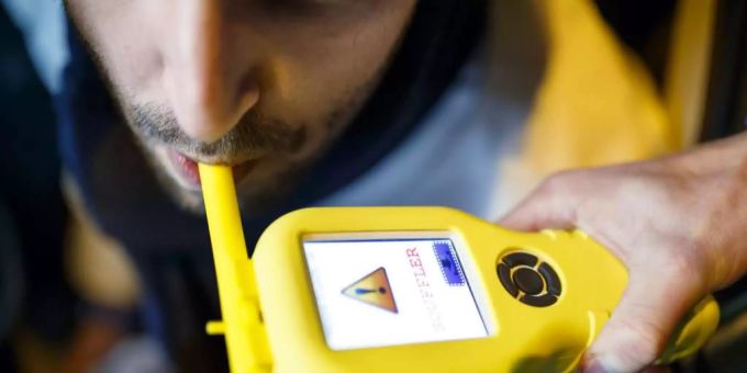 Ein Atemlufttest beim 38-jährigen Nordmazedonier ergab einen Wert von 0,49 mg/l. Kontrolle