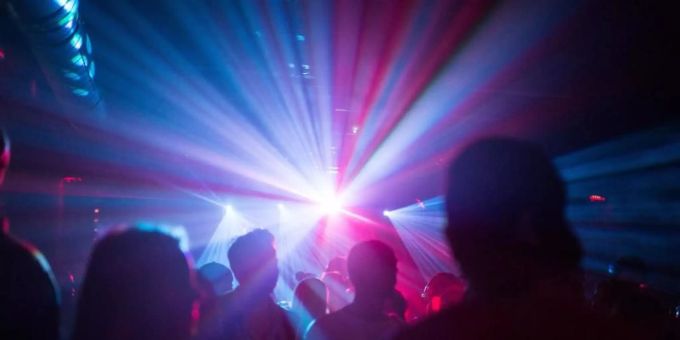 100-Personen-Grenze - Tessiner ziehen bei Clubs die Corona-Schraube an