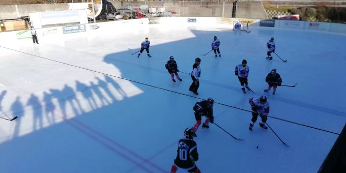 U15-Mannschaft des EHC Schwarzenburg gegen SC Reinach «The Lions». EHC Schwarzenburg SC Reinach