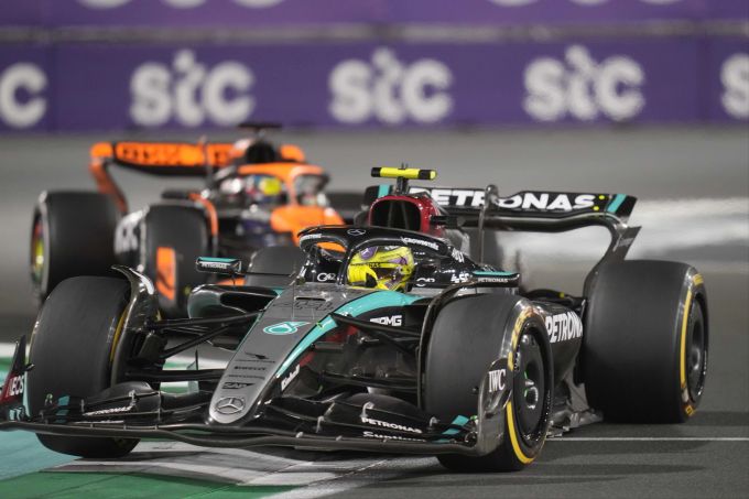 Lewis Hamilton (Mercedes) in Jeddah. Lewis Hamilton Mercedes Jeddah