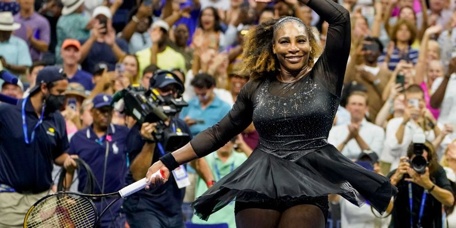 Serena Williams trifft bei ihrem Abschiedsturnier in der zweiten Runde auf Anett Kontaveit aus Estland.
