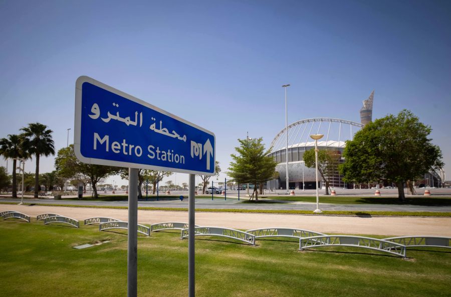 Strassenschild Metro Katar Stadion