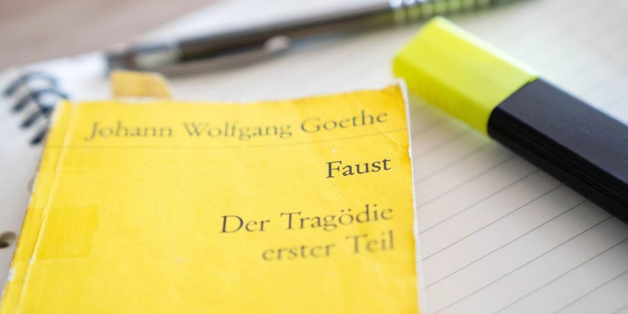 Goethes «Faust vom Lehrplan zu streichen, stösst auf Kritik.