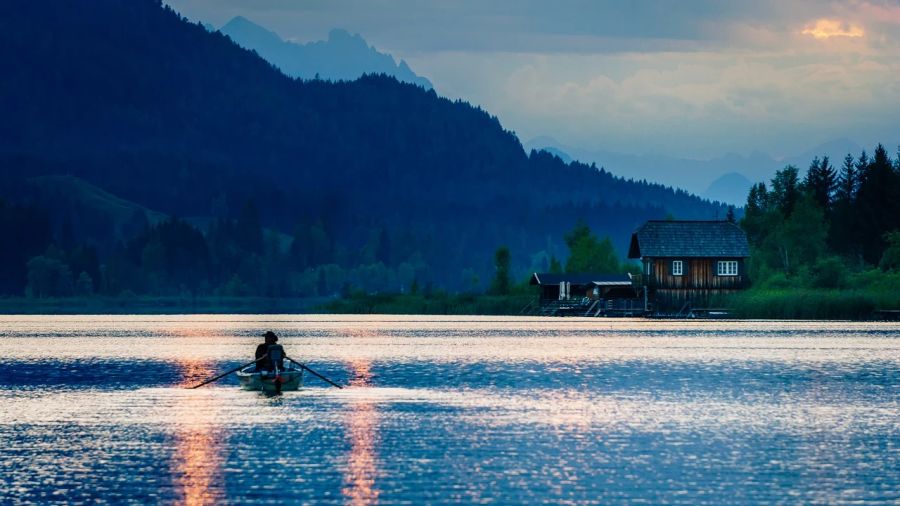 Boot Weissensee Kärnten Abendstimmung Rudern