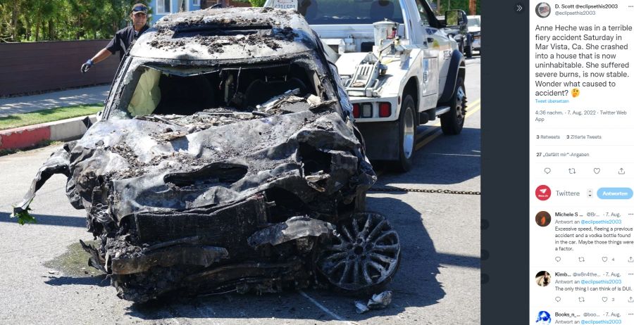 Das Auto von Anne Heche fing bei dem Unfall Feuer.